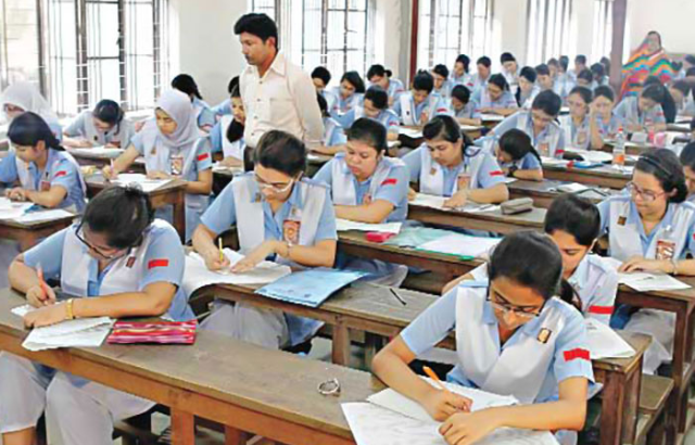 20 lakh students are participating in the SSC exam Today.